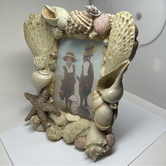 Fancy Frames beautiful shell Picture Frame - Picture 5 of 10